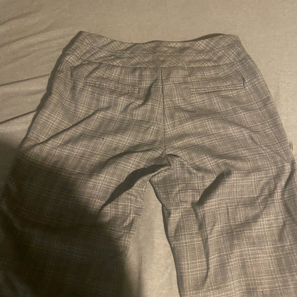Brand new pants tryed on but never wore - Picture 3 of 3
